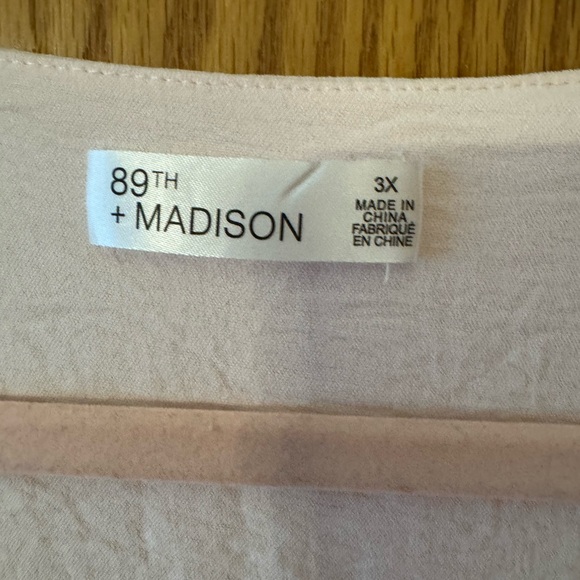 Women's Light Pink Button-Up Top - Picture 2 of 6